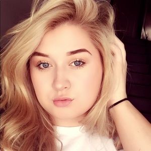 Meet your Posher, Jessis